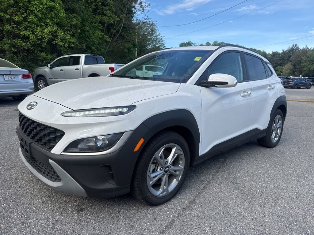 Used 2023 Hyundai Kona SEL AWD/4WD image 3