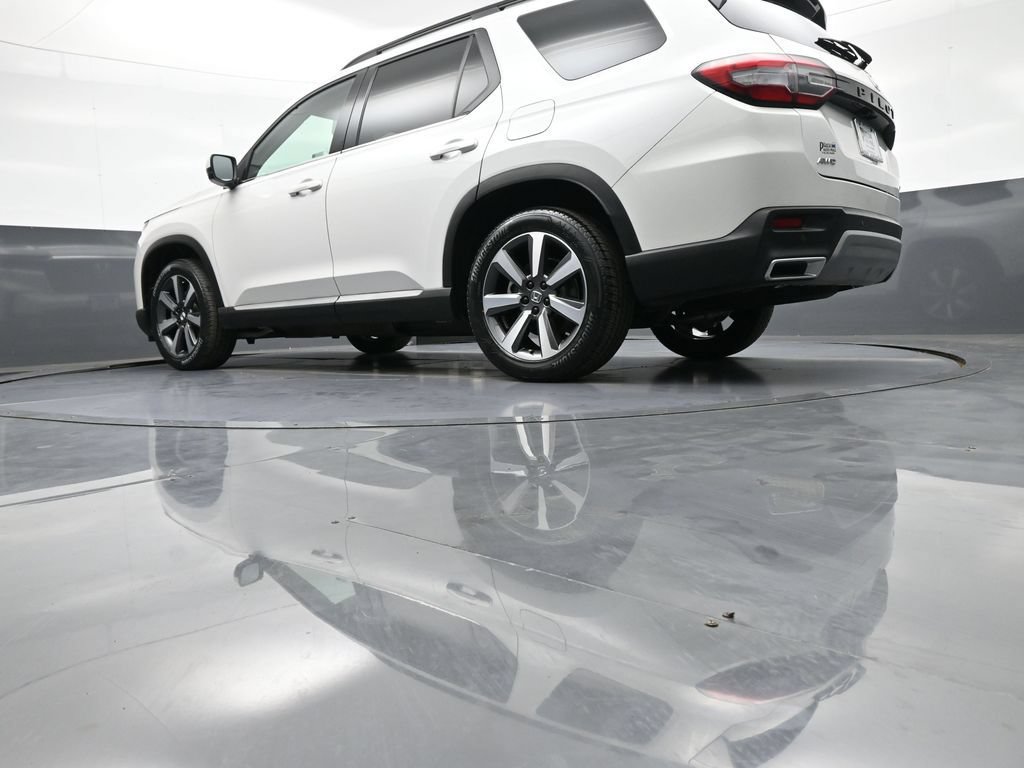 Certified 2024 Honda Pilot Touring image 34
