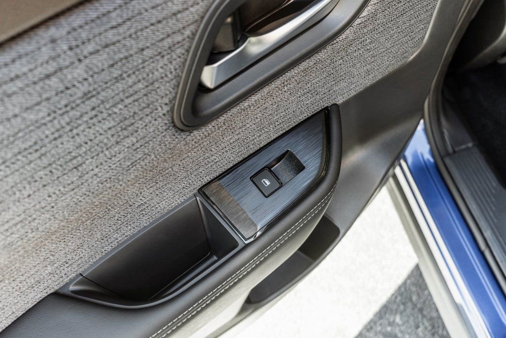 Used 2021 Nissan Rogue SV image 26