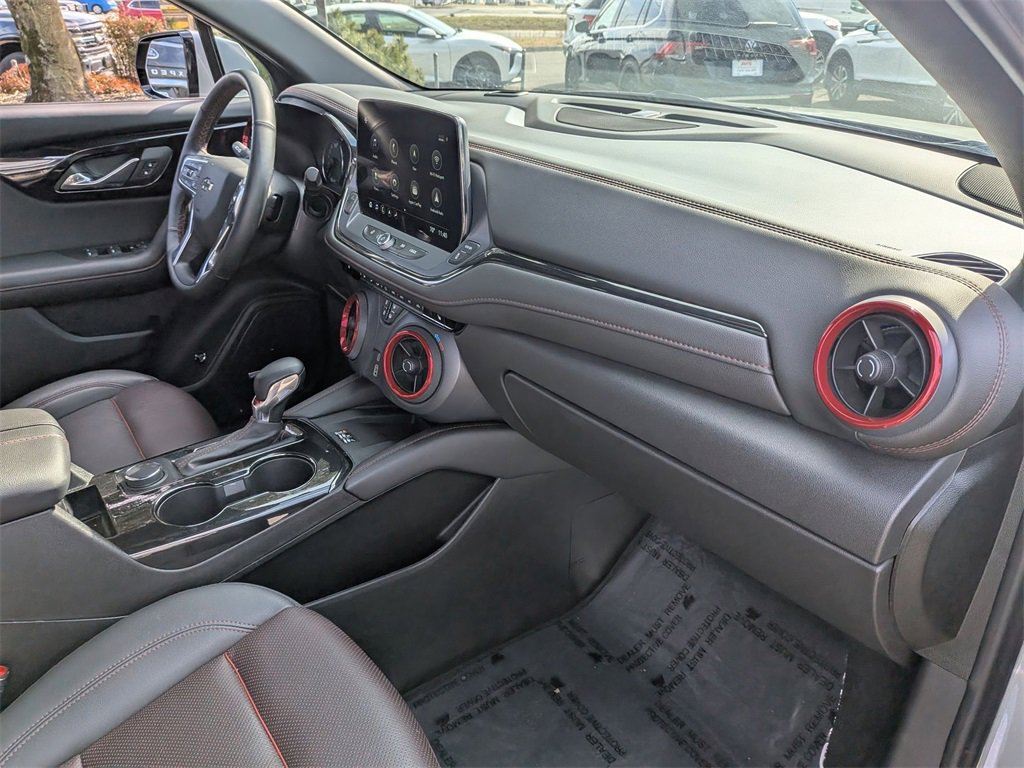 Used 2025 Chevrolet Blazer RS image 30