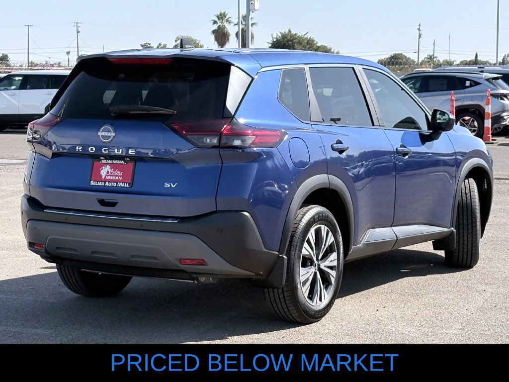 Used 2023 Nissan Rogue SV FWD image 5