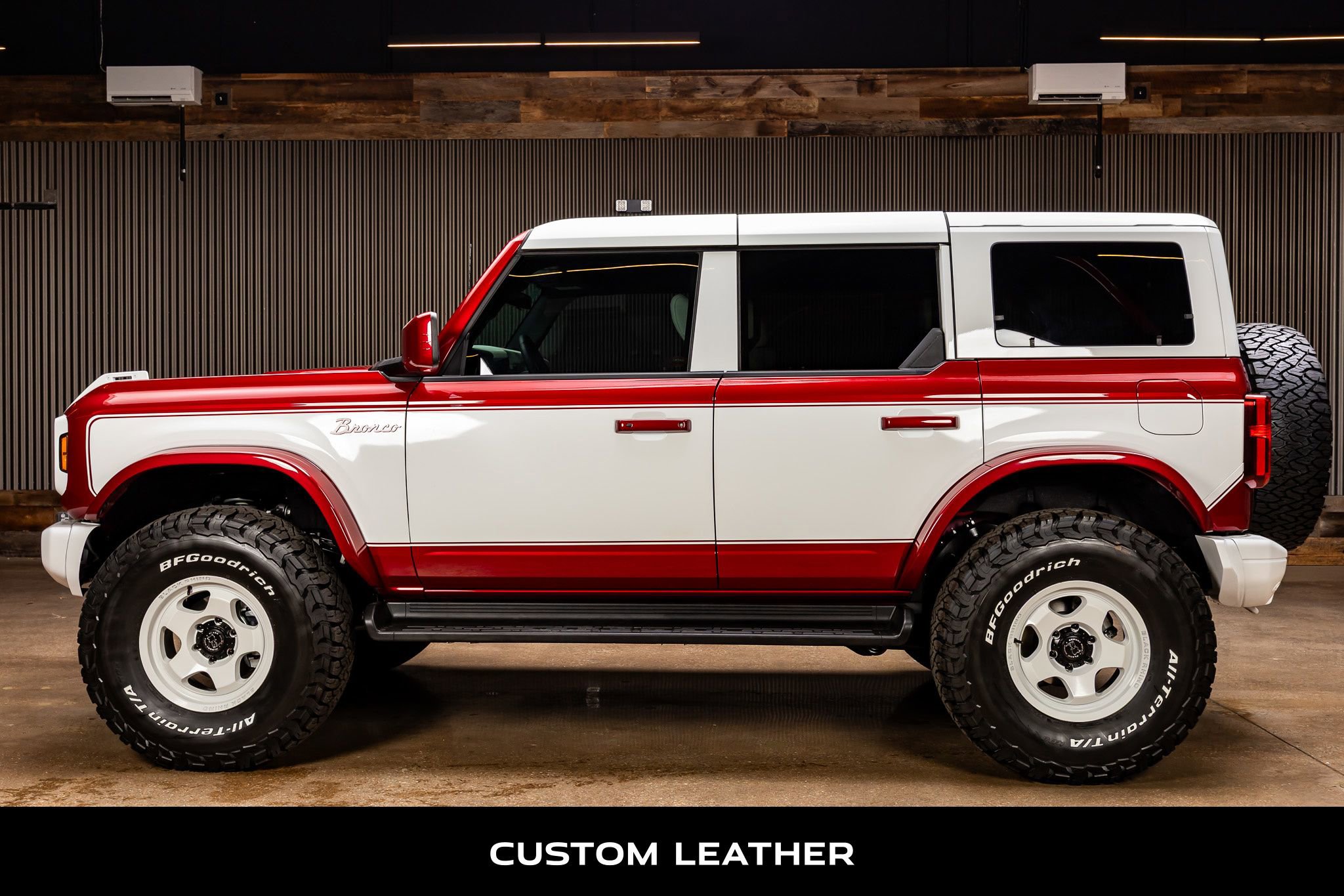 Used 2025 Ford Bronco Heritage Edition AWD/4WD image 6