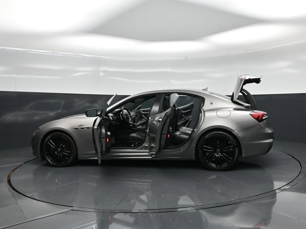 Used 2022 Maserati Ghibli GT RWD image 34