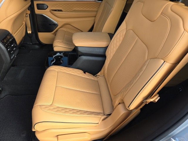 Used 2024 Jeep Grand Cherokee L Summit image 42