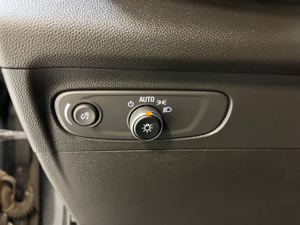 Used 2022 Buick Envision Preferred image 17