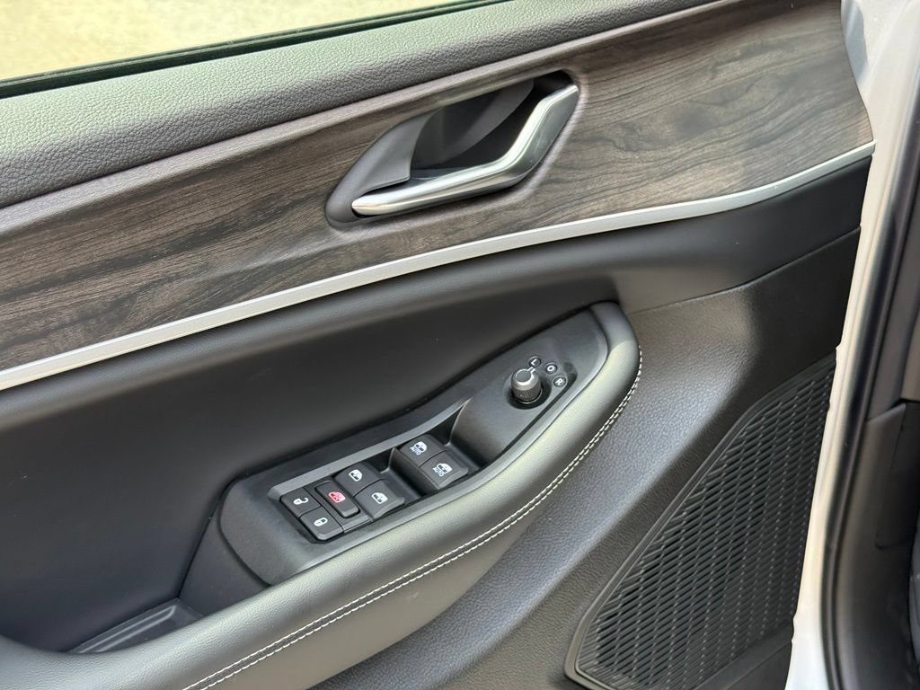 New 2026 Jeep Grand Cherokee L 4WD image 10