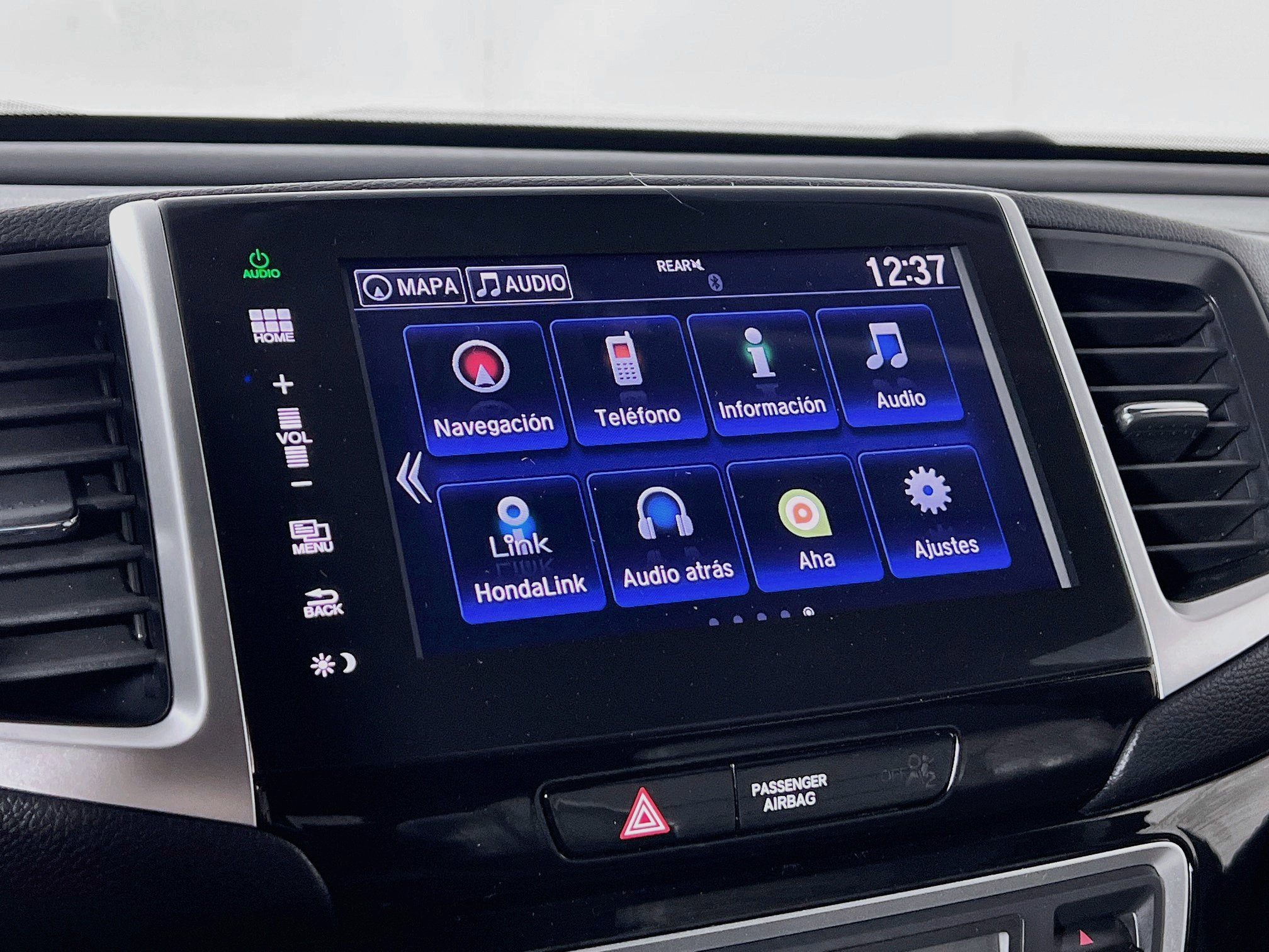 Used 2016 Honda Pilot Touring image 15