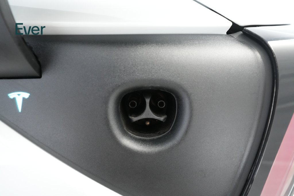 Used 2020 Tesla Model 3 Standard Range Plus RWD image 10