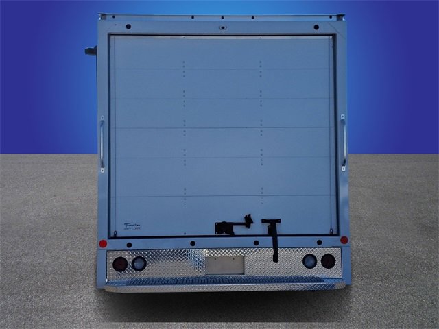 Used 2024 Ford E-450 and Econoline 450 Super Duty w/ Driver's Safety Package image 5