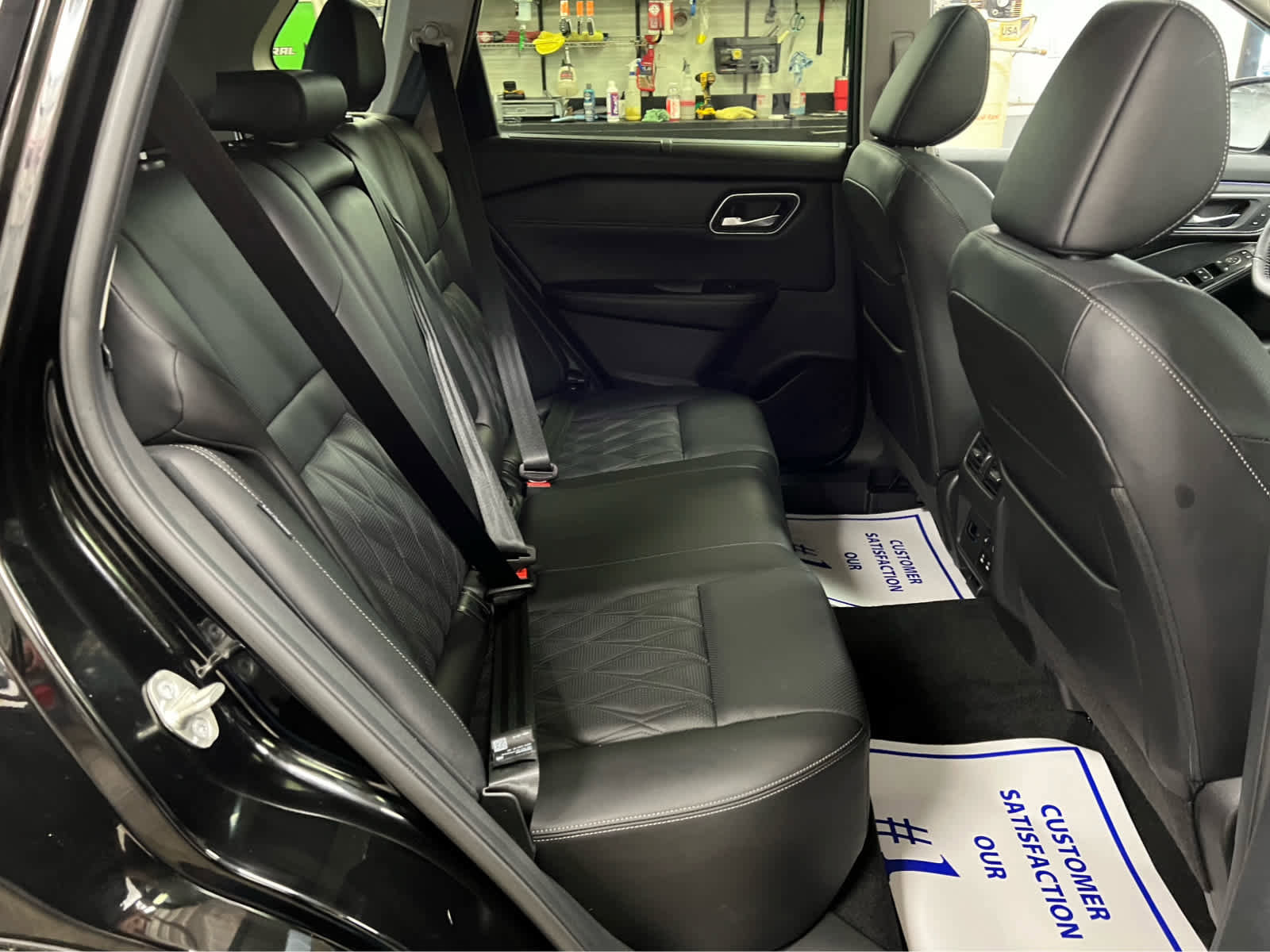 Used 2024 Nissan Rogue Platinum w/ Platinum Premium Package image 27