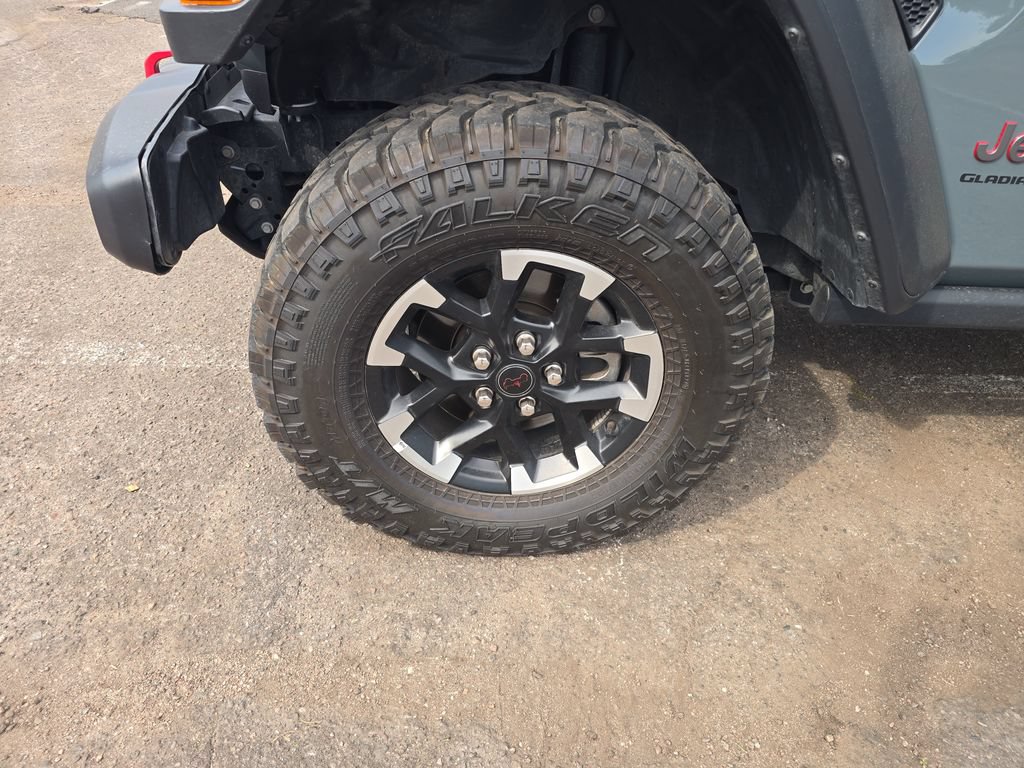 Used 2025 Jeep Gladiator Rubicon w/ Safety Group AWD/4WD image 29