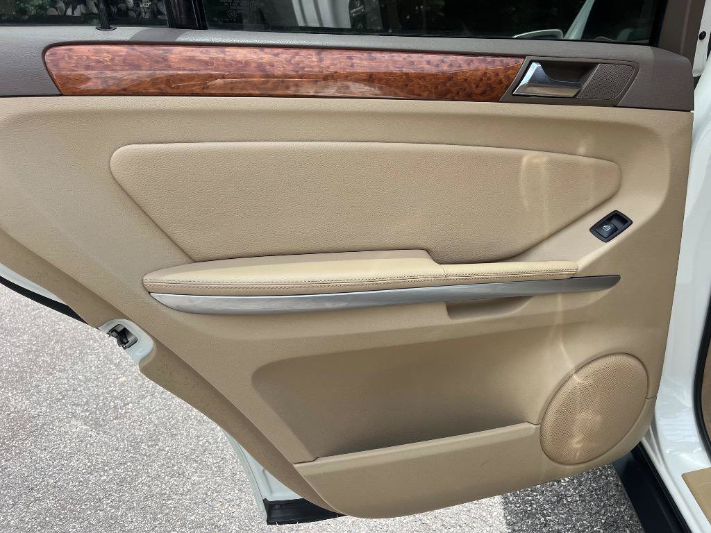 Used 2009 Mercedes-Benz GL 450 4MATIC image 16
