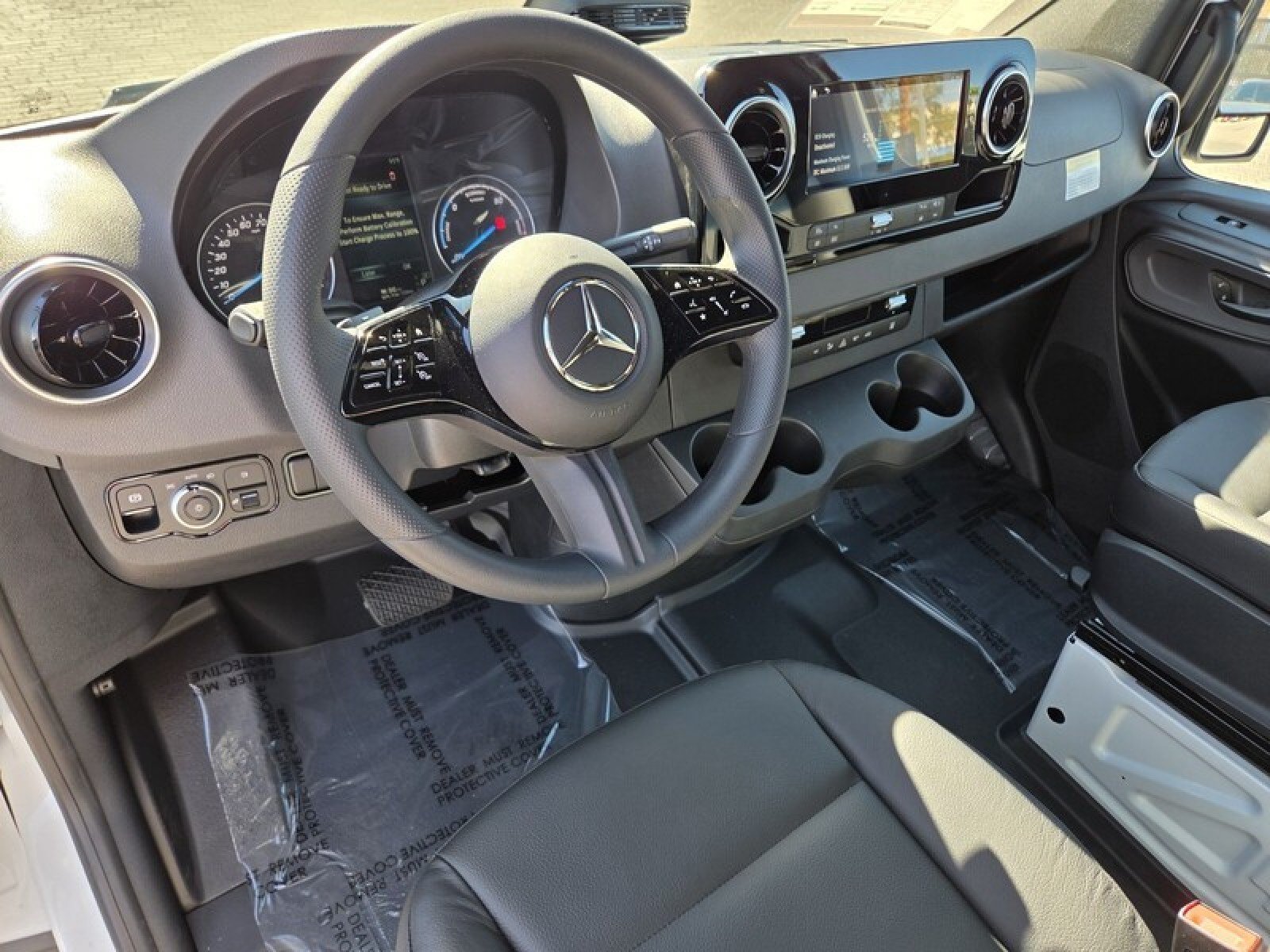 New 2025 Mercedes-Benz eSprinter 170 Cargo image 12