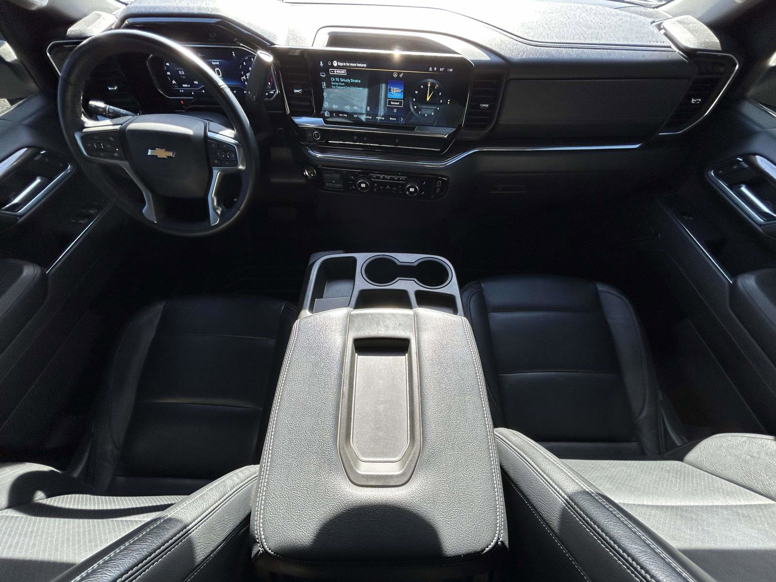 Used 2024 Chevrolet Silverado 3500 LT w/ Convenience Package image 13