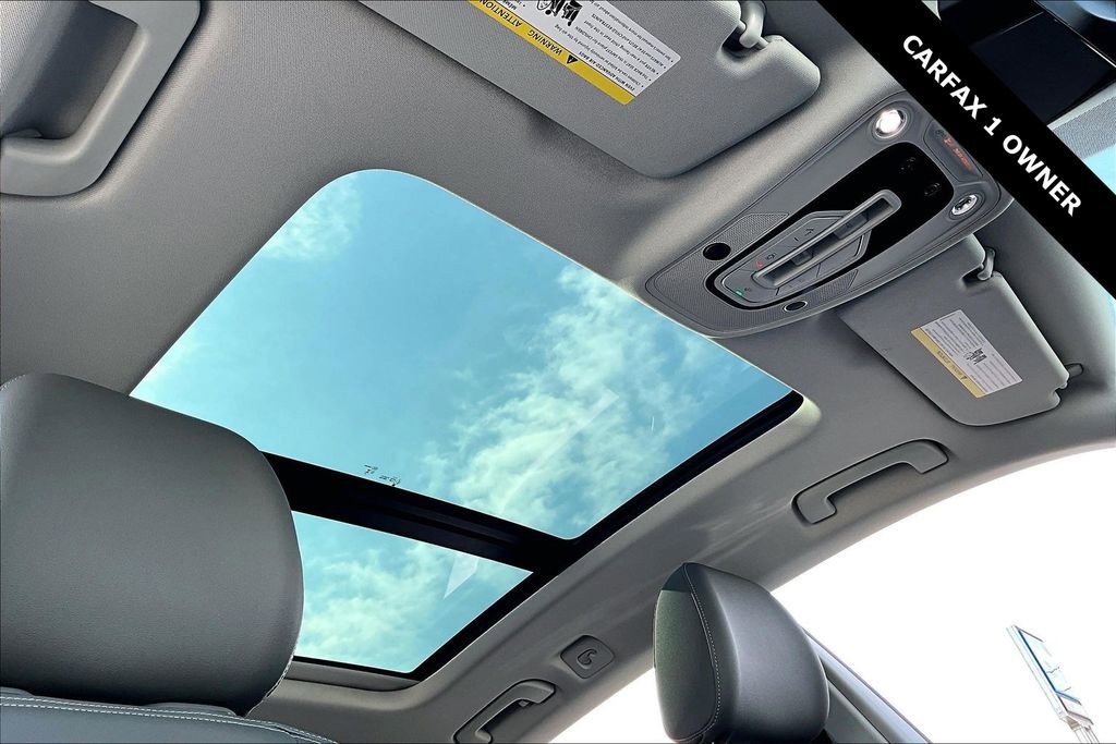 Used 2025 Audi Q8 Premium image 26