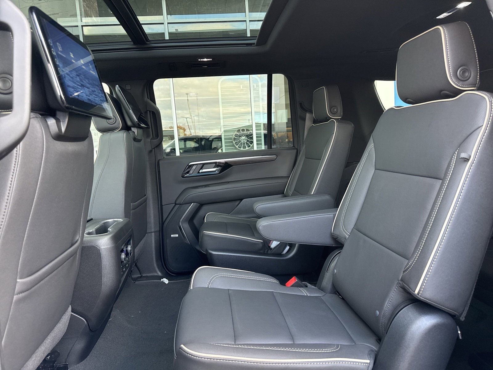 New 2025 Chevrolet Tahoe High Country image 16