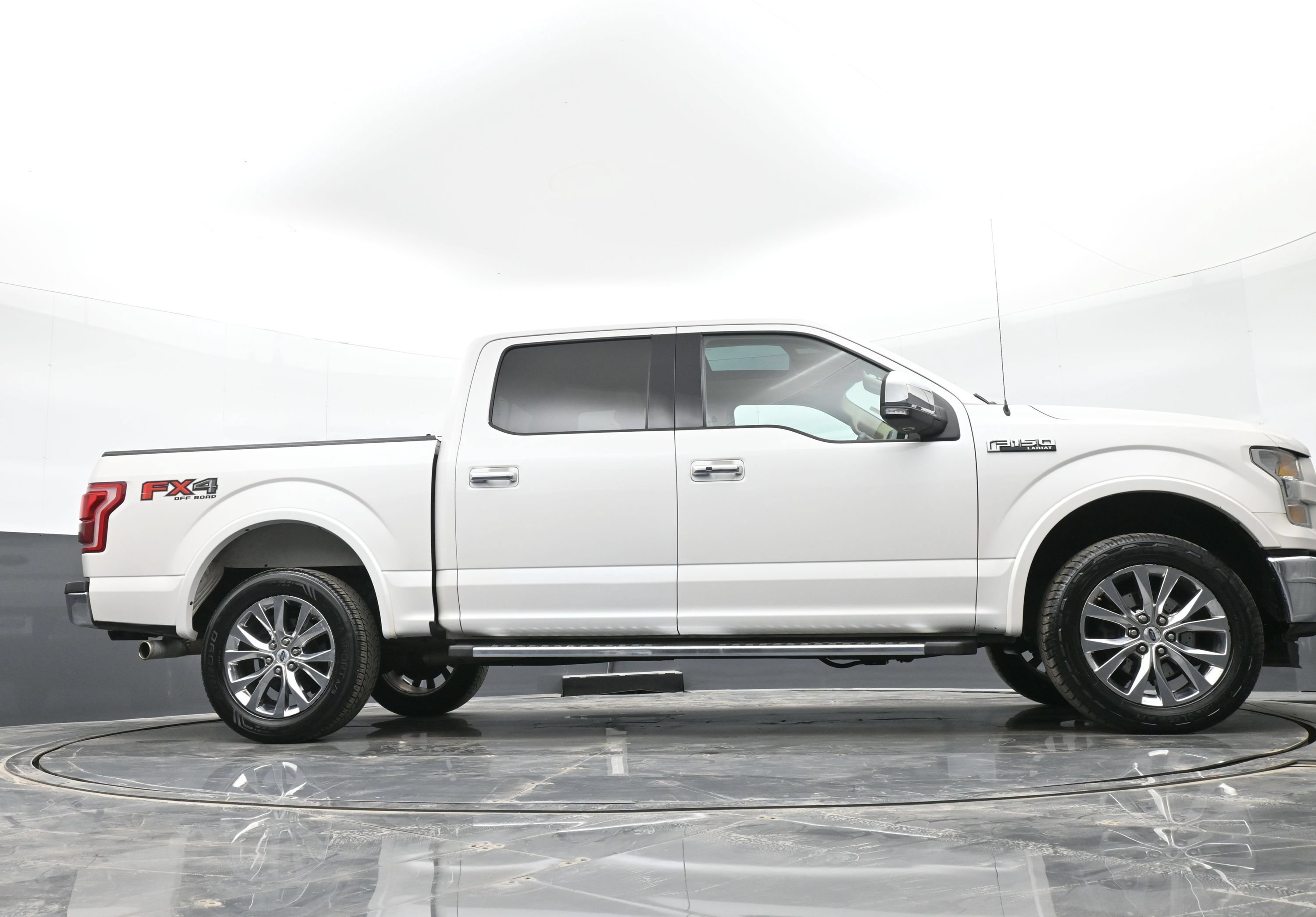 Used 2016 Ford F150 Lariat AWD/4WD image 34