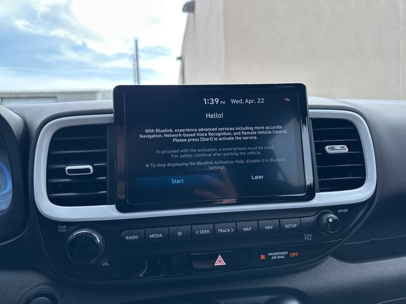 Used 2023 Hyundai Venue Limited FWD image 40
