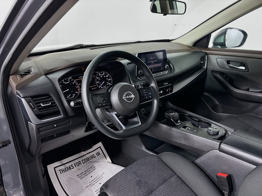Used 2023 Nissan Rogue SV AWD/4WD image 9