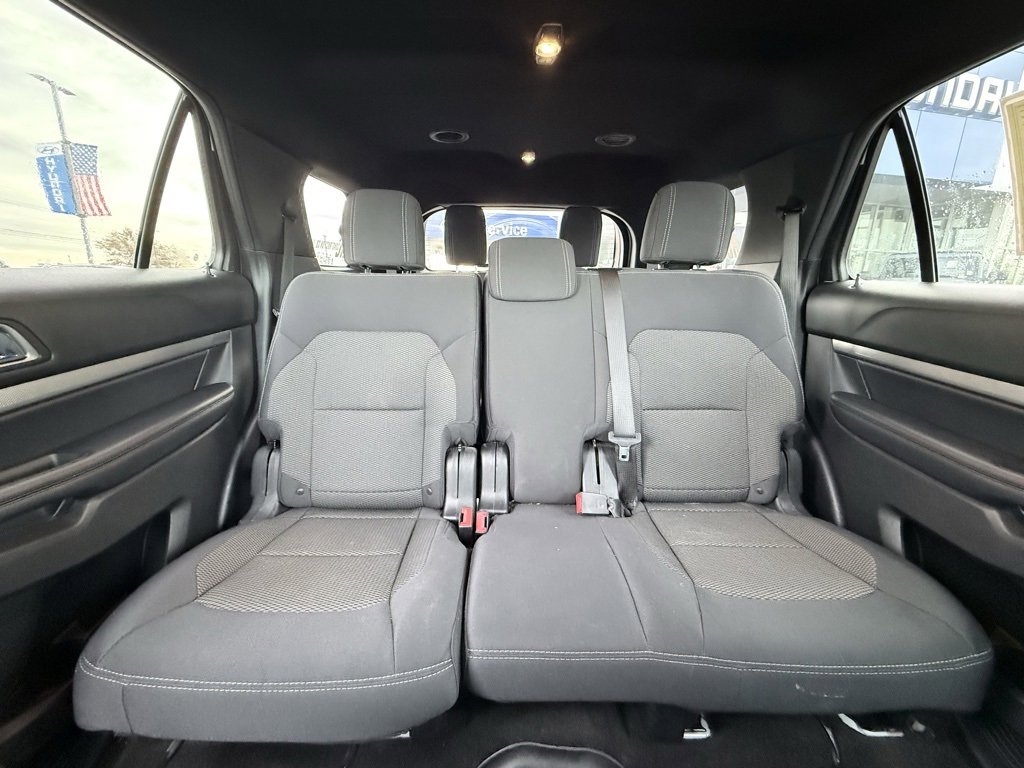 Used 2018 Ford Explorer XLT image 30