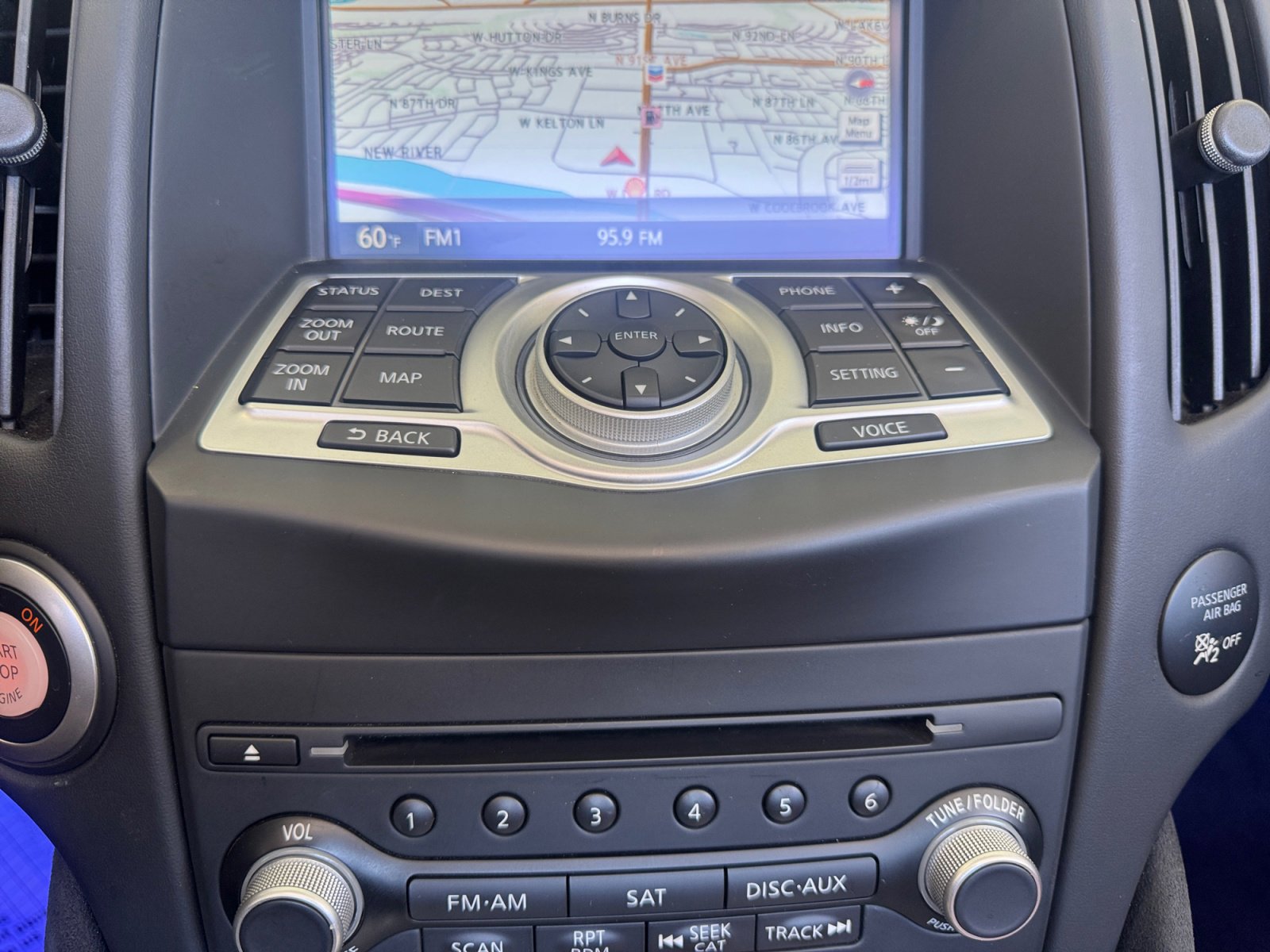 Used 2014 Nissan 370Z Touring w/ Sport Package image 17