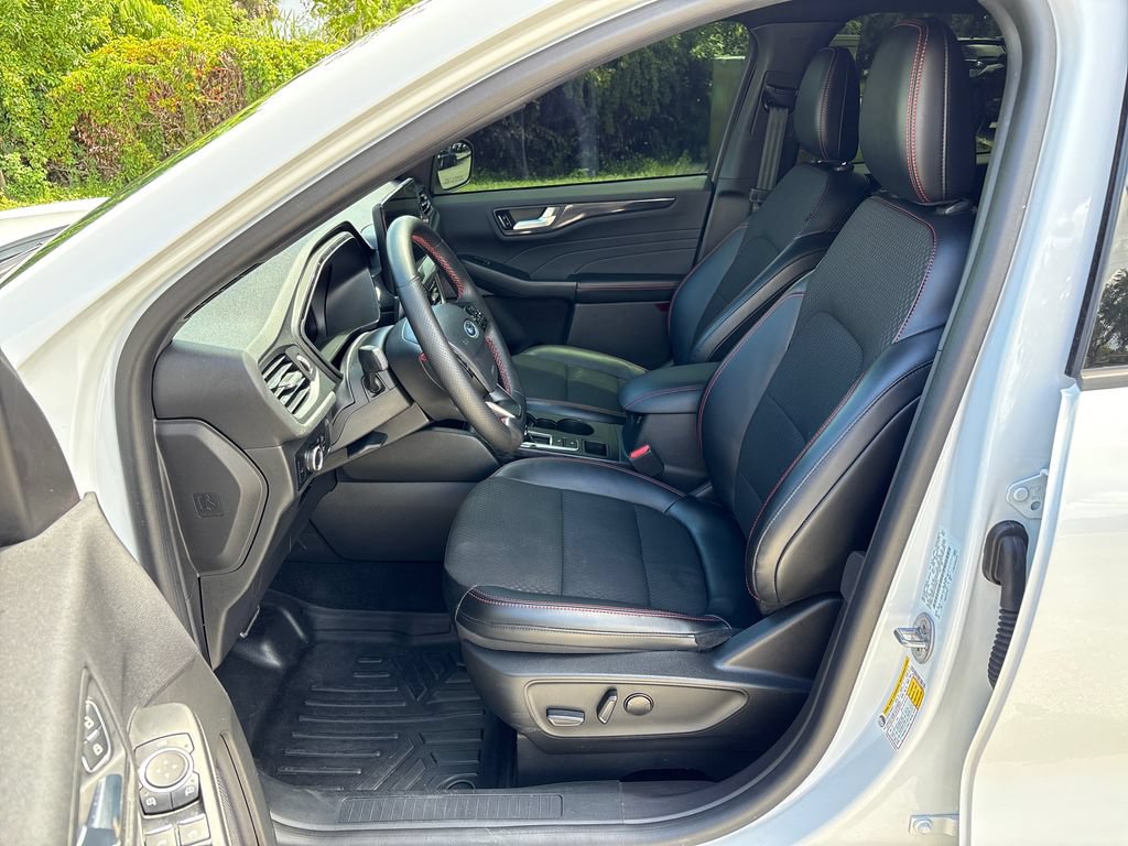 Certified 2023 Ford Escape ST-Line w/ Tech Pack #1 FWD image 30