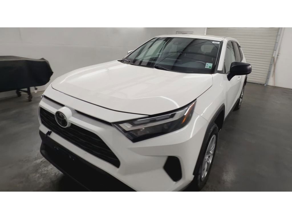 Used 2024 Toyota RAV4 LE image 4