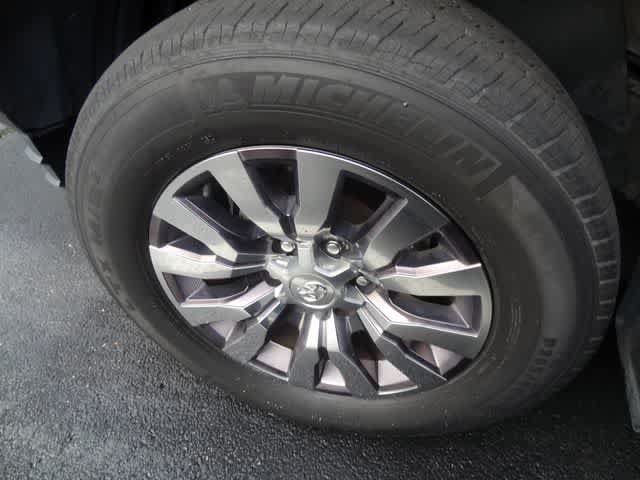 Used 2021 Toyota Tacoma Limited AWD/4WD image 18