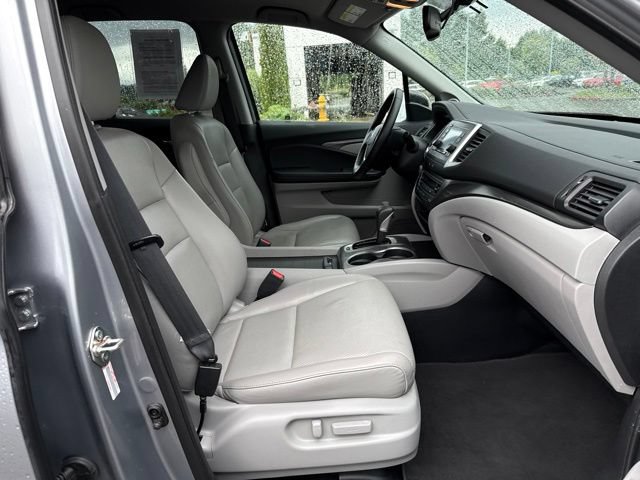 Used 2017 Honda Ridgeline RTL image 6