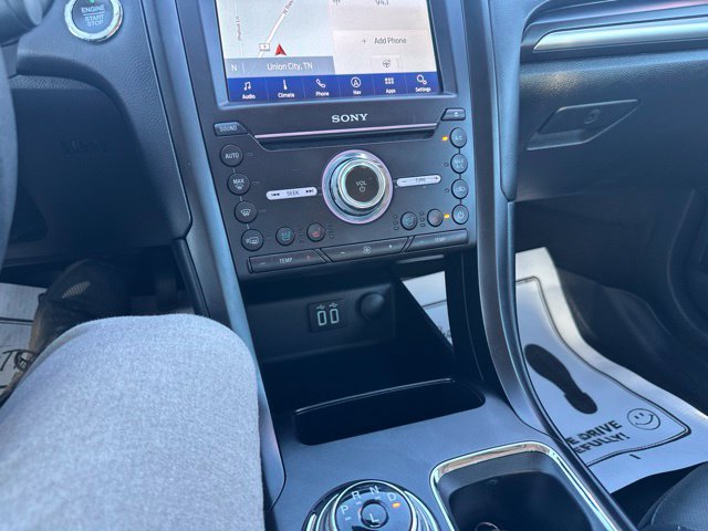 Used 2019 Ford Fusion Energi Titanium FWD image 31