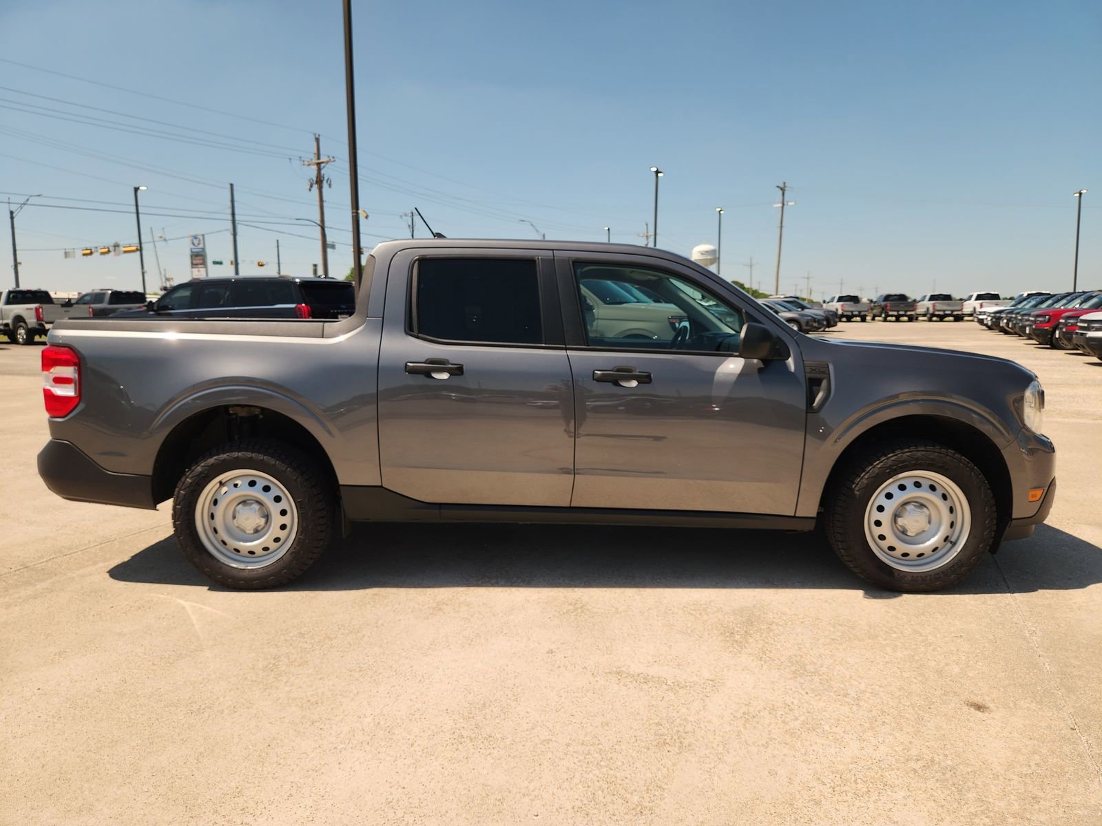 Used 2022 Ford Maverick XL FWD image 7