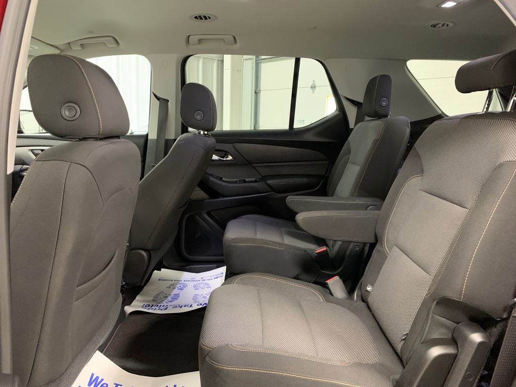 Used 2018 Chevrolet Traverse LT FWD image 17