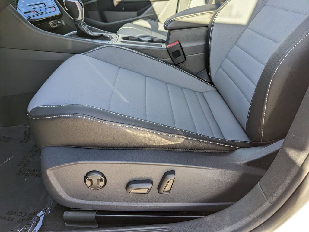New 2026 Volkswagen Jetta SE FWD image 16