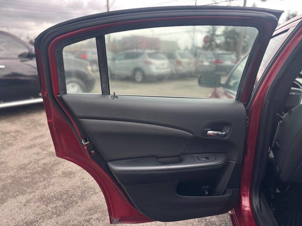 Used 2011 Chrysler 200 Touring image 19