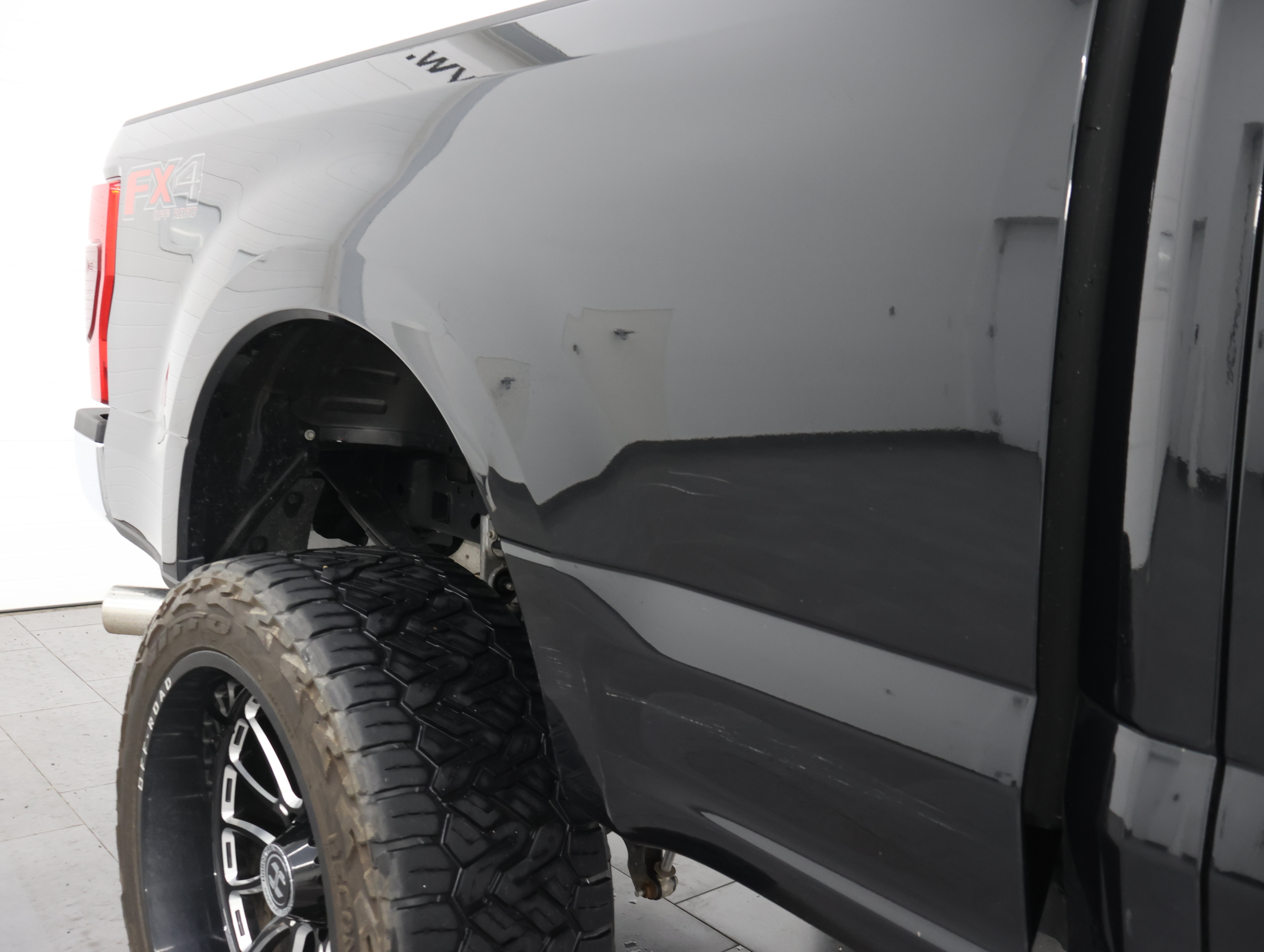 Used 2021 Ford F250 XLT w/ XLT Premium Package AWD/4WD image 26