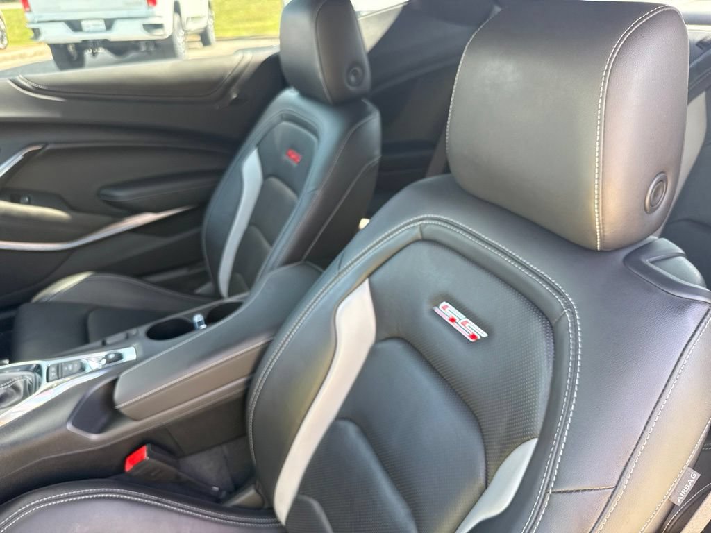 Used 2020 Chevrolet Camaro SS RWD image 19