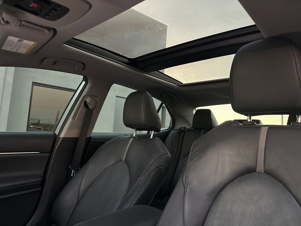 Used 2019 Toyota Camry XSE image 17