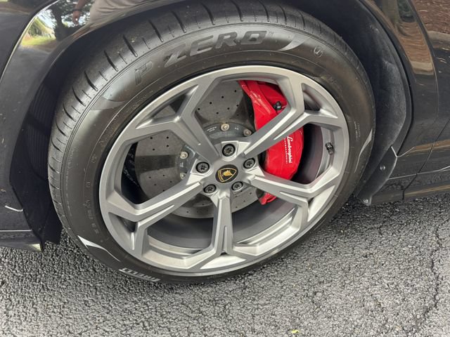 Used 2020 Lamborghini Urus AWD/4WD image 9