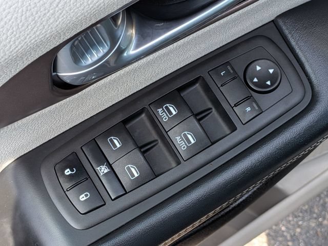 Certified 2024 Chrysler Voyager LX FWD image 24
