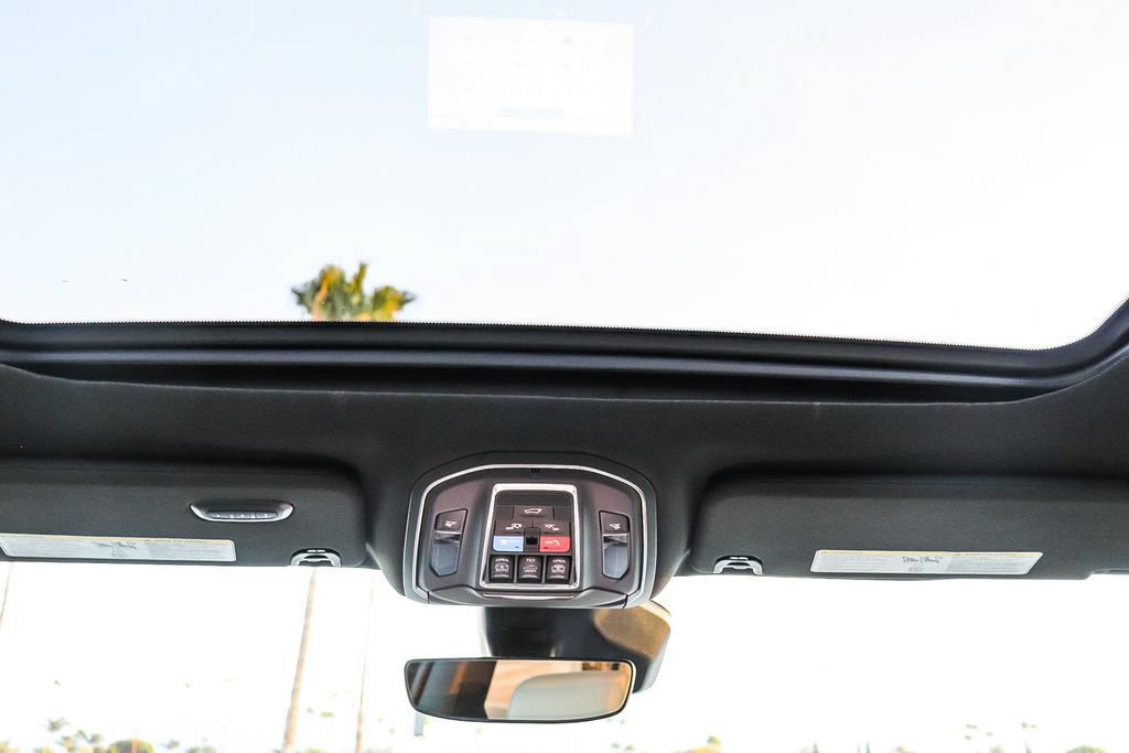 New 2026 Jeep Grand Wagoneer Limited AWD/4WD image 17