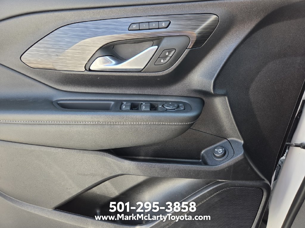 Used 2024 GMC Terrain SLT AWD/4WD image 26