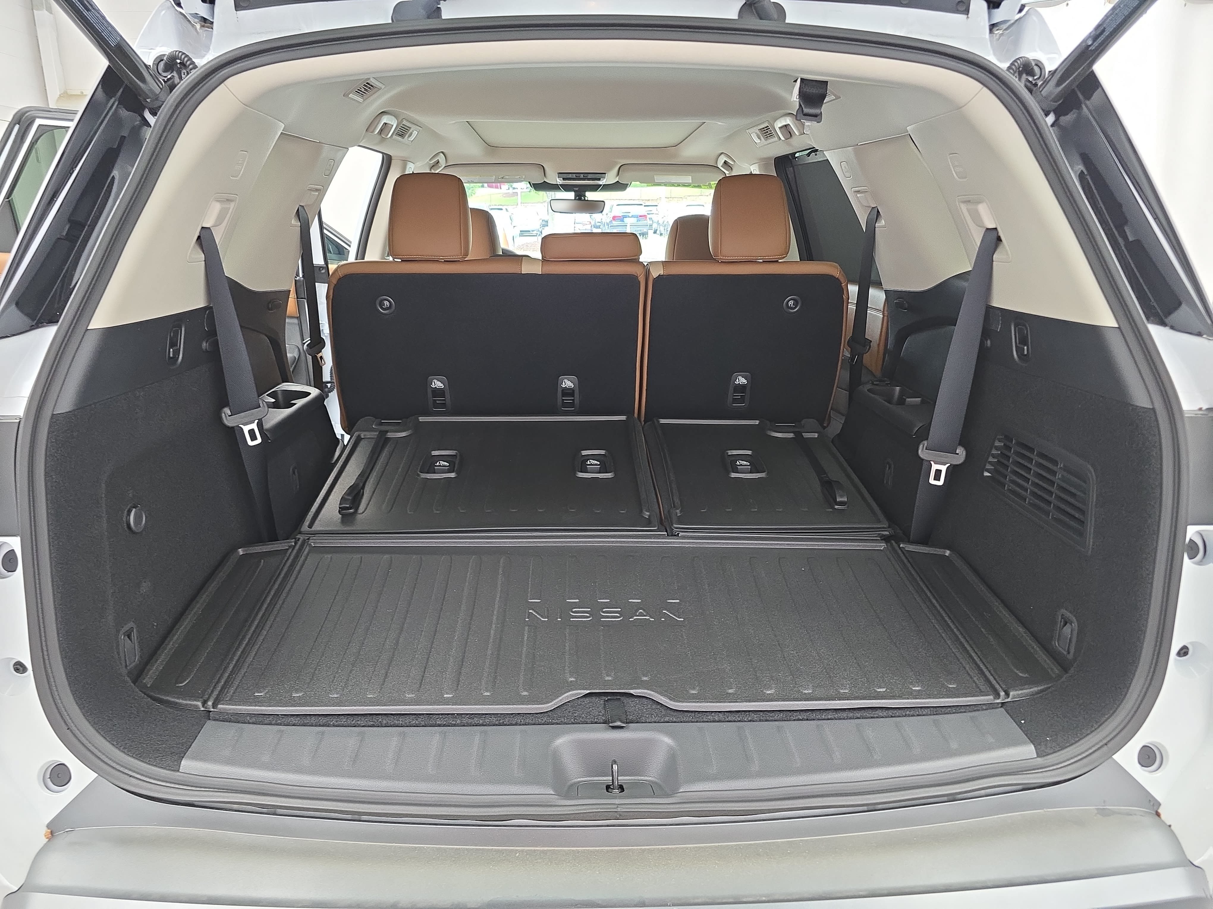 New 2026 Nissan Pathfinder Platinum w/ Cargo Package AWD/4WD image 13