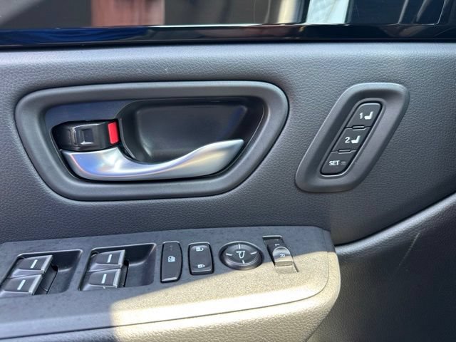 Certified 2025 Honda Pilot Touring image 23
