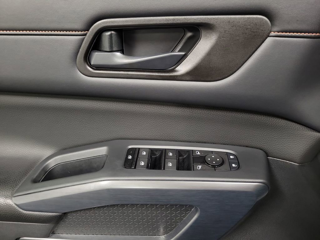 Used 2024 Nissan Pathfinder Rock Creek image 20