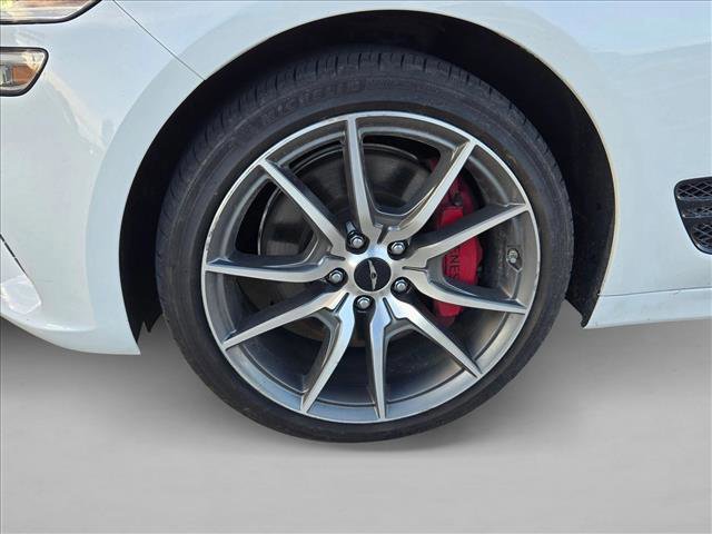 Used 2025 Genesis G70 2.5T image 10