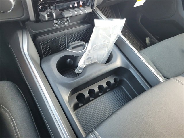 New 2026 RAM 1500 4x4 Crew Cab image 27