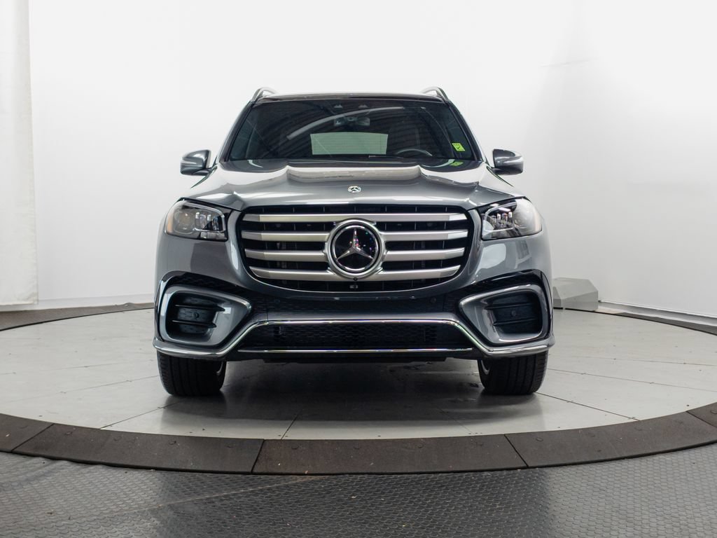 Used 2025 Mercedes-Benz GLS 450 4MATIC image 2
