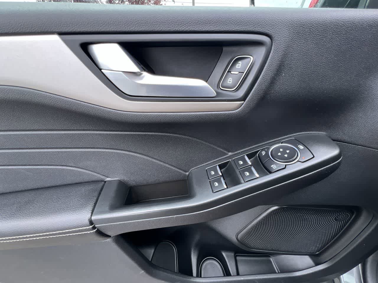 Used 2022 Ford Escape SEL AWD/4WD image 13