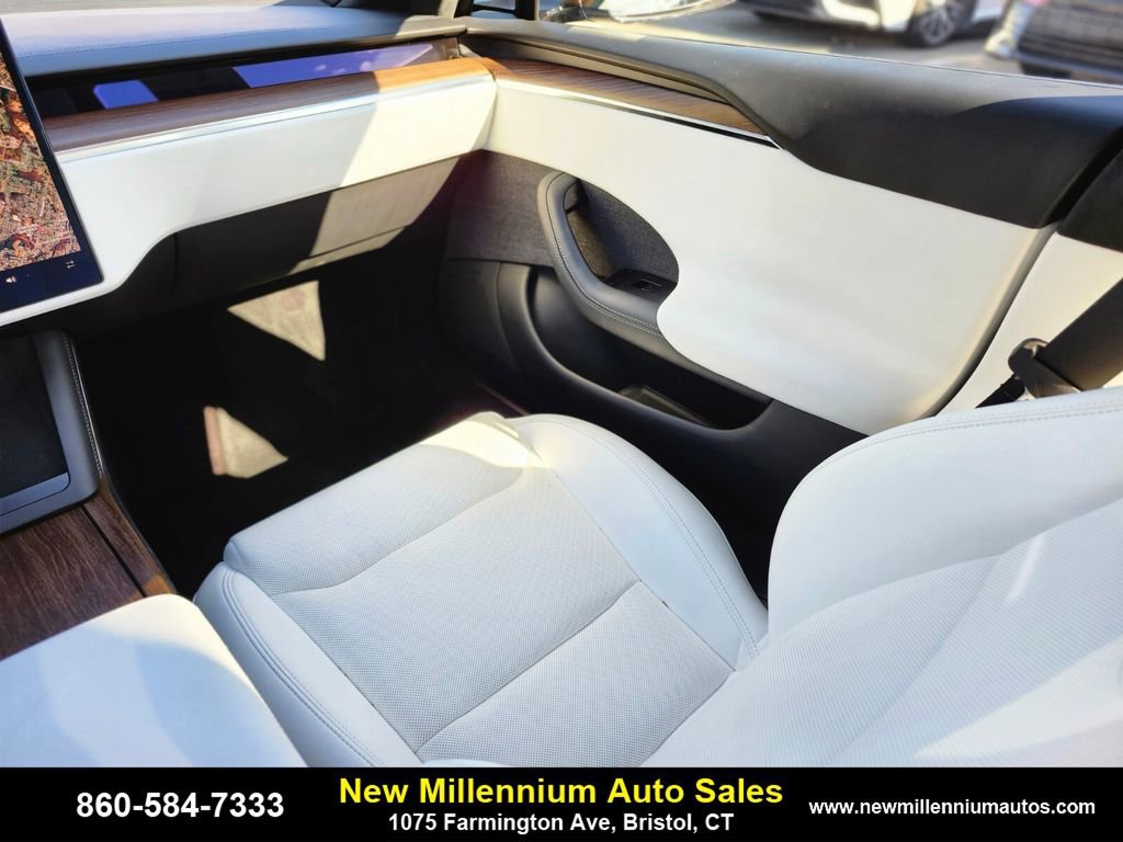 Used 2022 Tesla Model S image 15