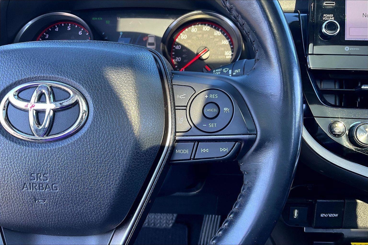 Used 2022 Toyota Camry XSE image 19